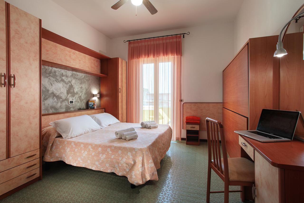גאטאו א מארה Hotel Sandra מראה חיצוני תמונה