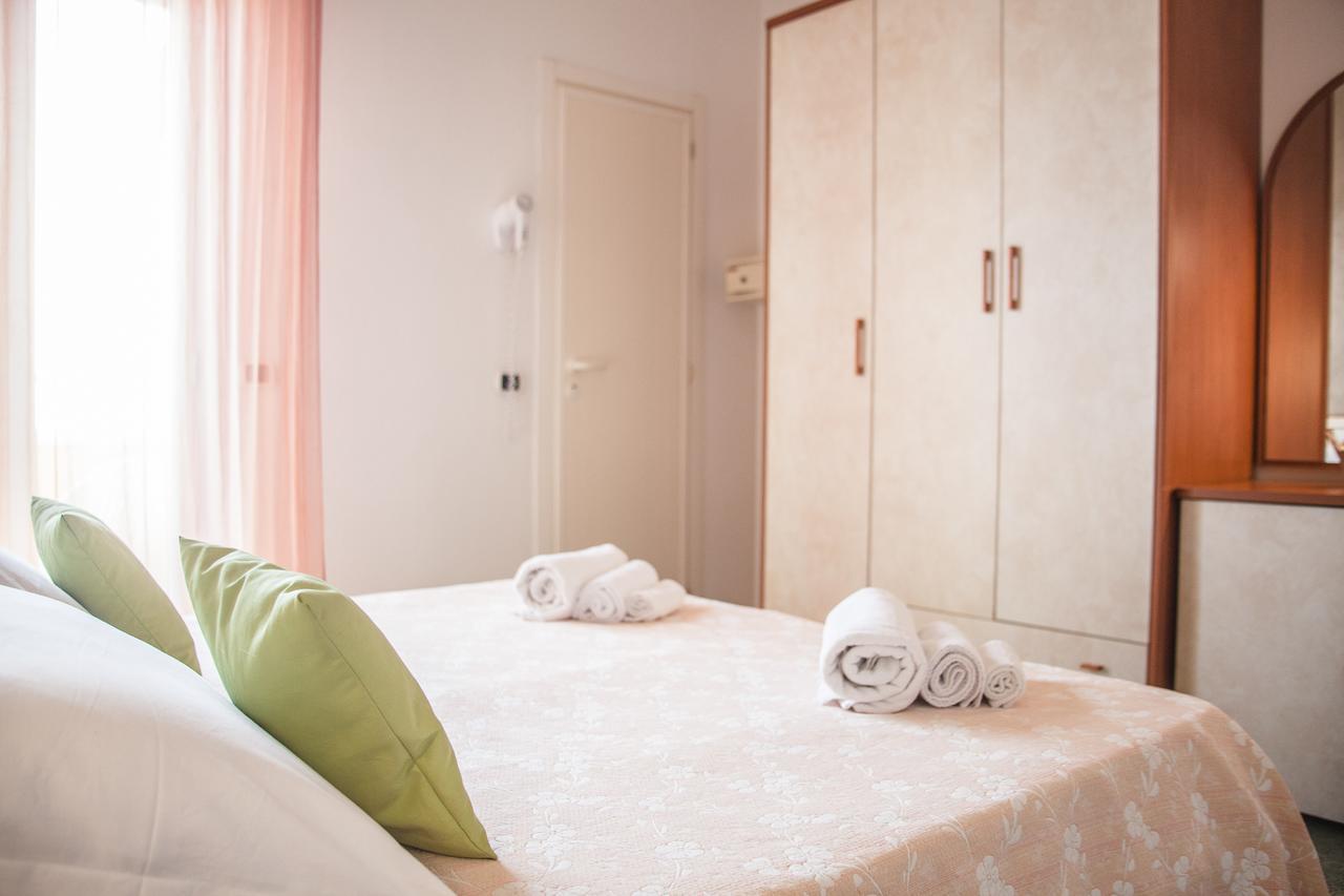 גאטאו א מארה Hotel Sandra מראה חיצוני תמונה