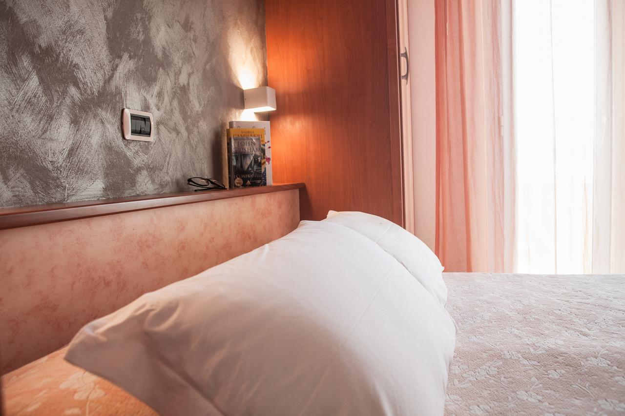 גאטאו א מארה Hotel Sandra מראה חיצוני תמונה